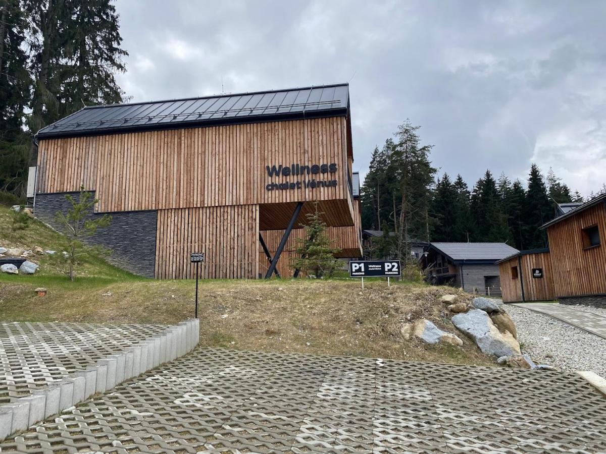Liptovský Mikuláš Wellness Chalet Venus מראה חיצוני תמונה